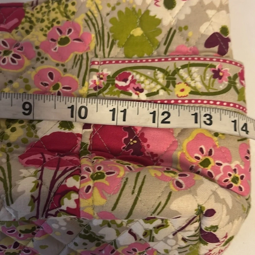 VERA BRADLEY GREEN GRAY PINK WHITE COLORFUL QUILTED BAG SLIP POCKETS ON SIDE